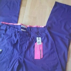 Medium koi scrub pants